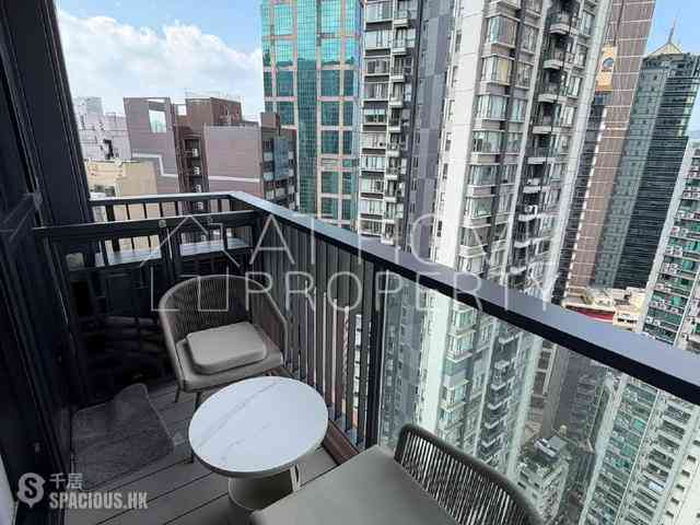Sai Ying Pun - The Queens 06
