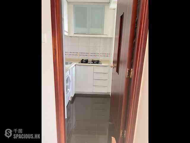 Kennedy Town - The Merton Tower 2 05