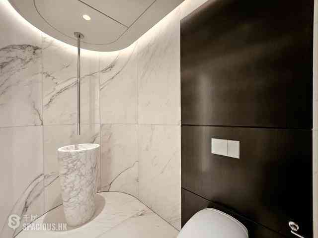 Mid Levels West - The Legacy Phase 1 Tower 2 03