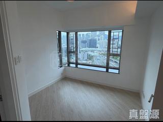 West Kowloon - Sorrento Phase 1 Block 6 03