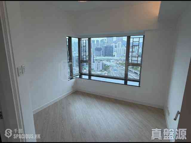 West Kowloon - Sorrento Phase 1 Block 6 03