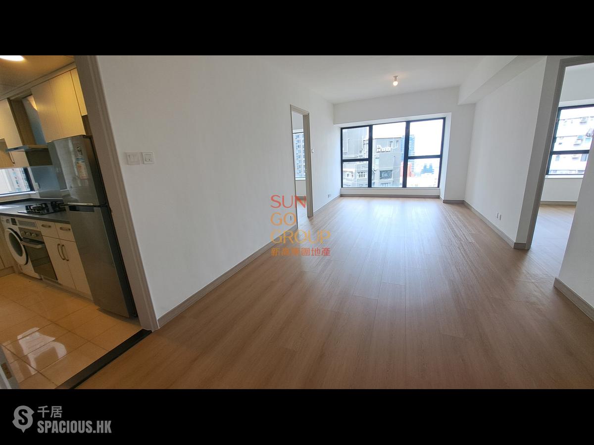Mid Levels Central - 62B, Robinson Road 01