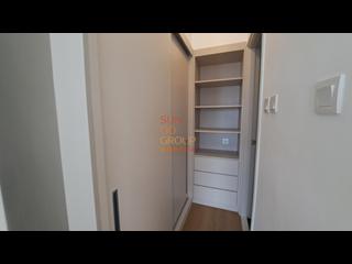 Mid Levels Central - 62B, Robinson Road 09