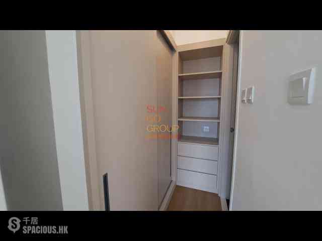 Mid Levels Central - 62B, Robinson Road 09