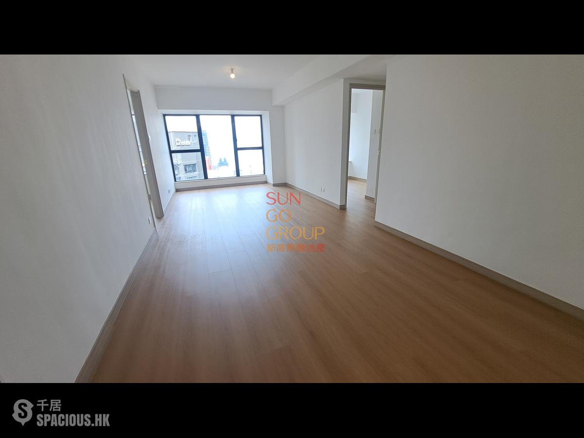 Mid Levels Central - 62B, Robinson Road 01
