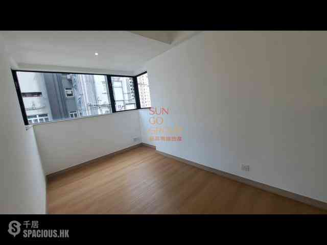 Mid Levels Central - 62B, Robinson Road 06