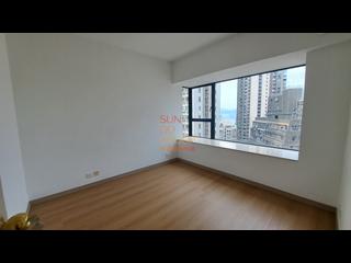 Mid Levels Central - 62B, Robinson Road 04