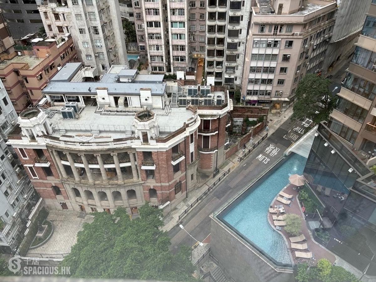 Soho - Albron Court 01