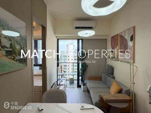 Sai Ying Pun - The Queens 01