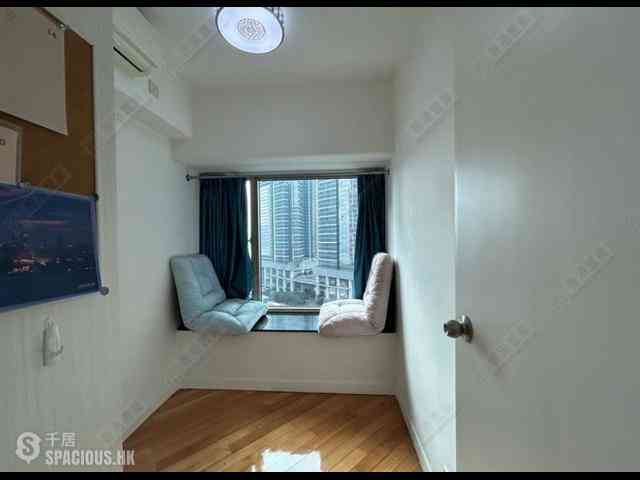 West Kowloon - Sorrento 05