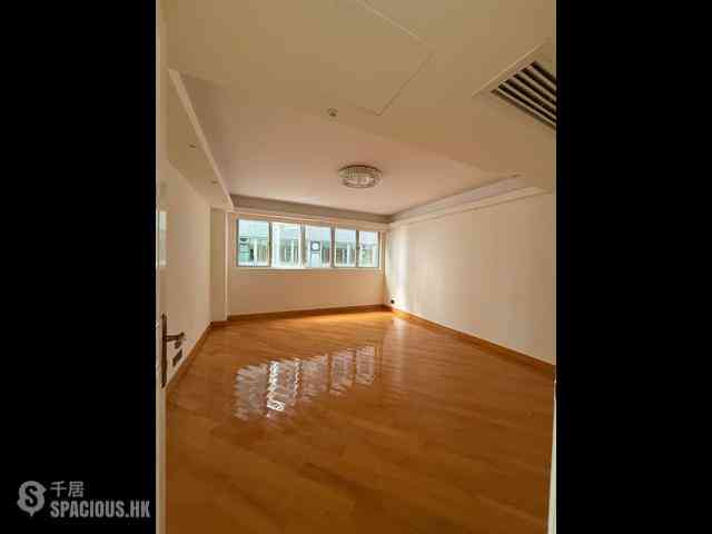 Pok Fu Lam - Villa Cecil 06