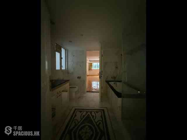 Pok Fu Lam - Villa Cecil 07