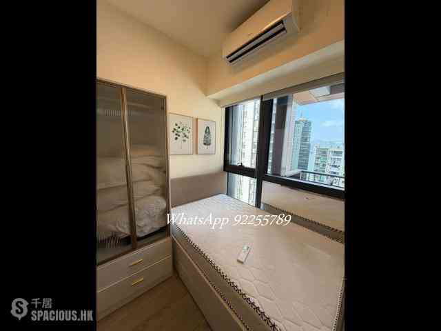 Sai Ying Pun - The Queens 06