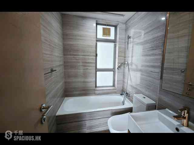 Sai Ying Pun - Island Crest 04