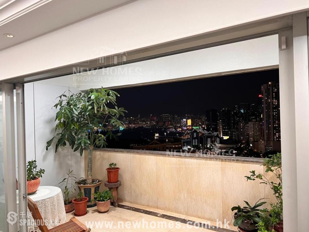 Causeway Bay - Fontana Gardens 01