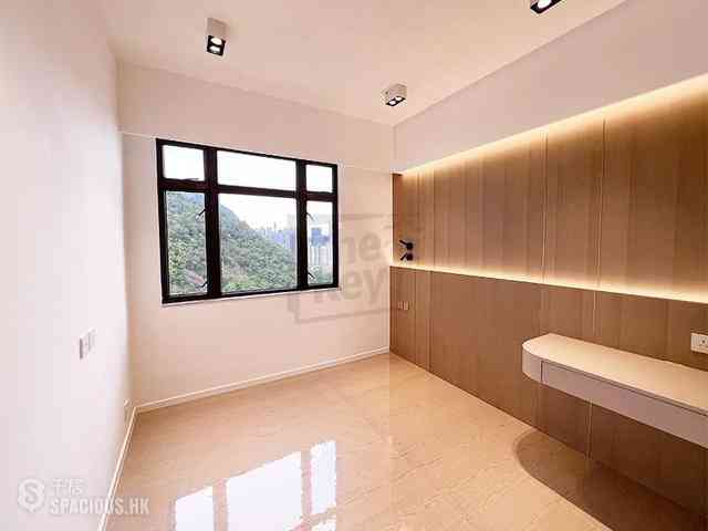Mid Levels East - Bamboo Grove 07