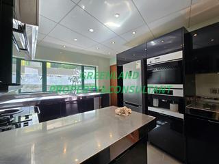 Mid Levels Central - Ivory Court 08