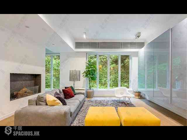 Mid Levels Central - Pak Fai Mansion 02