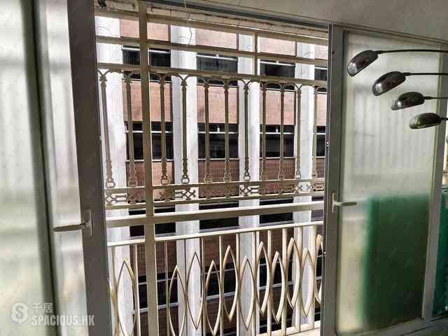 Wan Chai - Phoenix Court Block 3 03