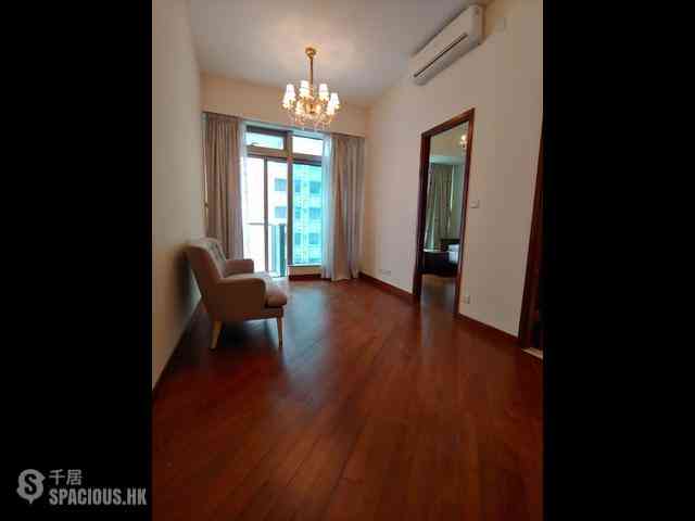 Wan Chai - The Avenue Phase 2 Block 1 01
