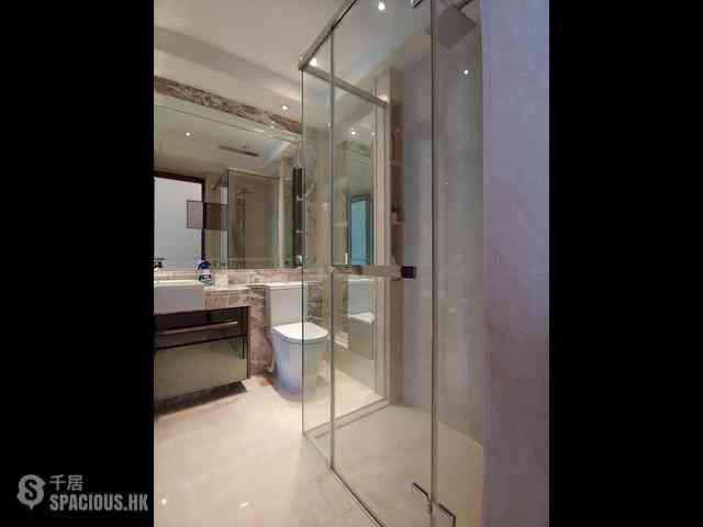 Wan Chai - The Avenue Phase 2 Block 1 03