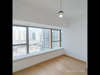 油塘 - Peninsula East 24