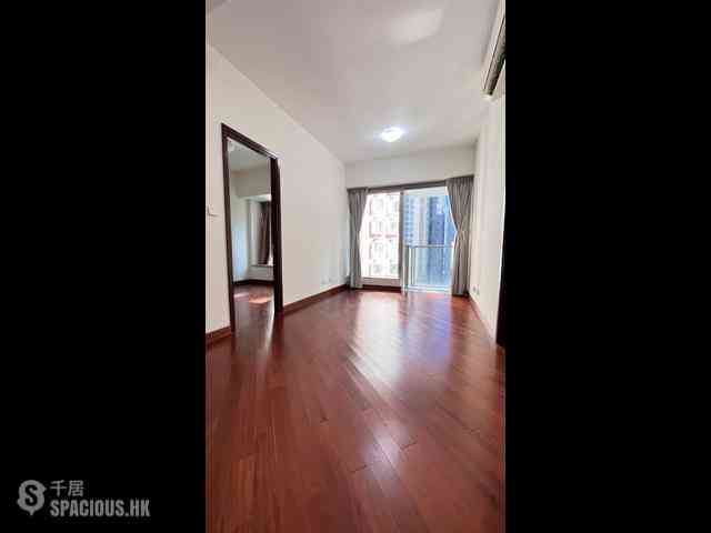 Wan Chai - The Avenue 03