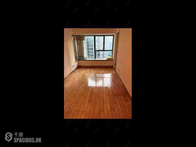 Sheung Wan - Queen's Terrace Block 1 02