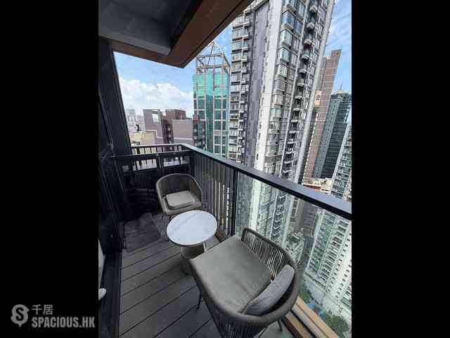 Sai Ying Pun - The Queens 05