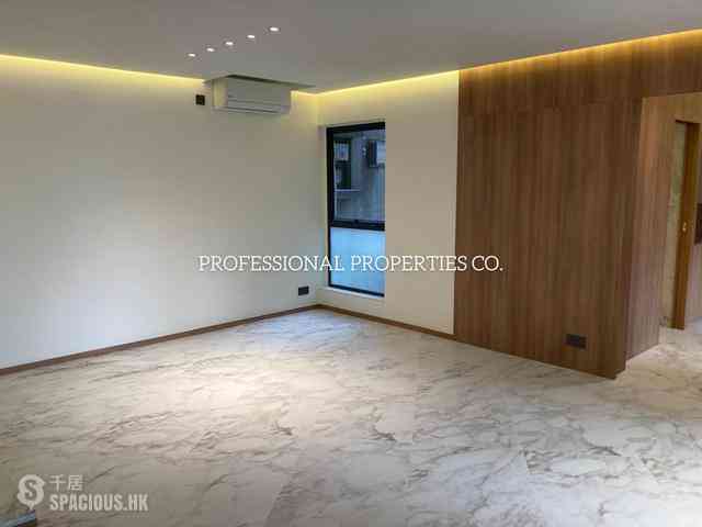 Soho - Albron Court 01