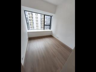 Mid Levels Central - 62B, Robinson Road 04