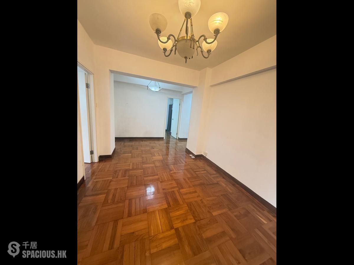 Causeway Bay - Kwong On Building 01