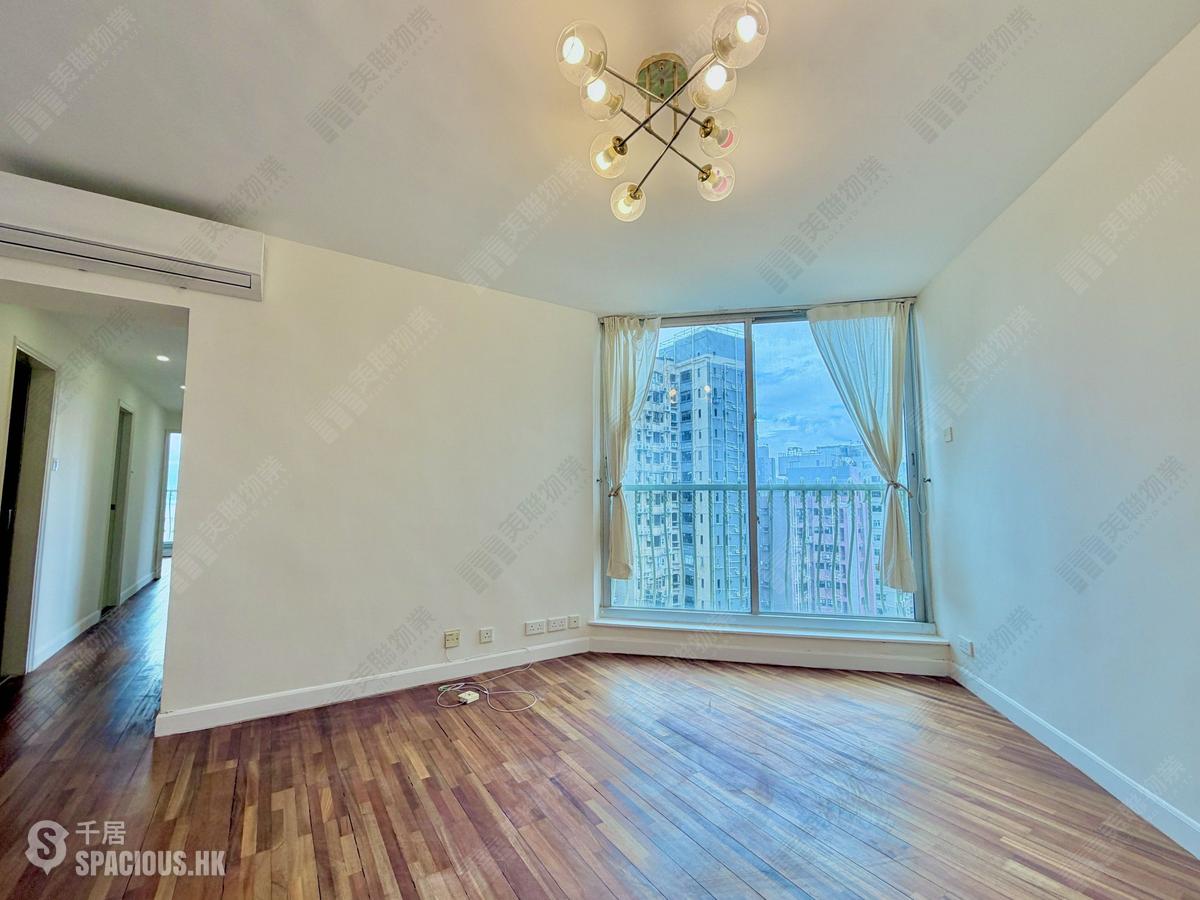 Mid Levels West - Skyview Cliff 01