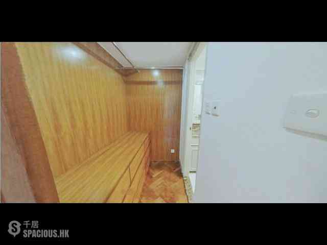Mid Levels Central - 62B, Robinson Road 04