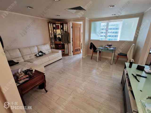 Wan Chai - Convention Plaza Apartments 01