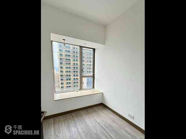 Sai Ying Pun - Island Crest 08