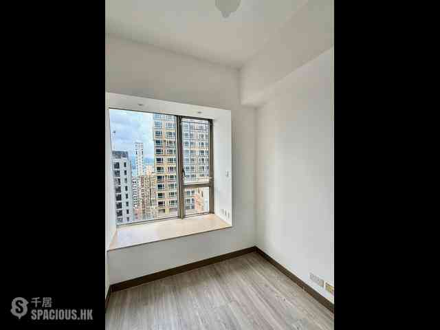 Sai Ying Pun - Island Crest 09
