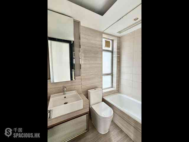 Sai Ying Pun - Island Crest 10