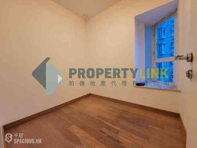 Soho - Centrestage 04