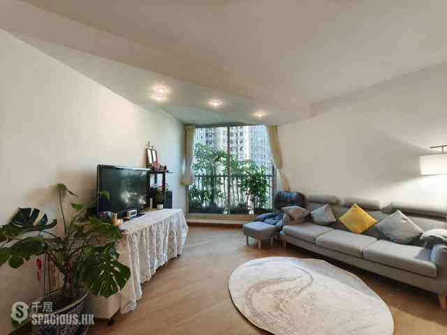 Mid Levels West - Skyview Cliff 04