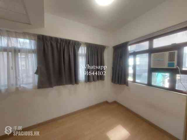 Central - 14, Gage Street 14