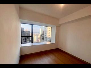 Mid Levels Central - 62B, Robinson Road 09