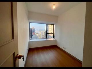 Mid Levels Central - 62B, Robinson Road 10