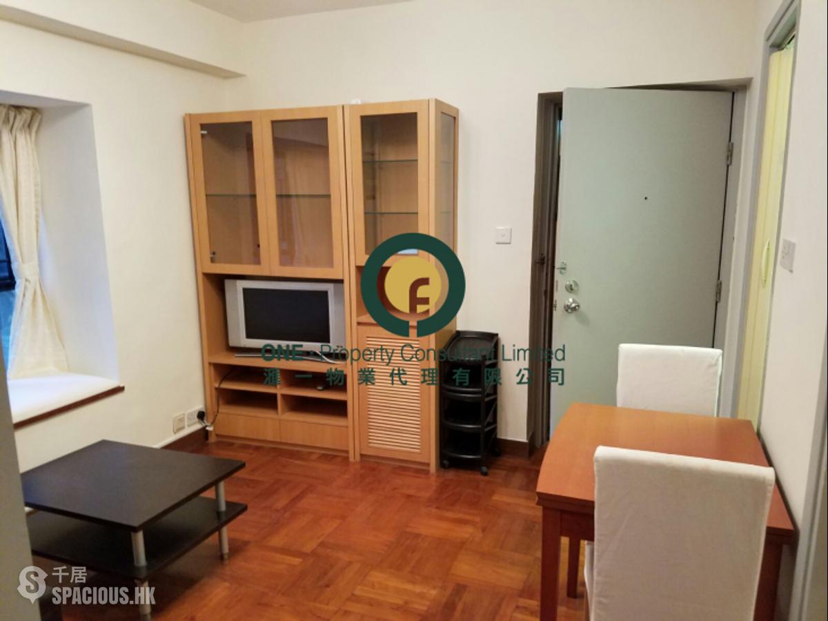 Wan Chai - Tai Yuen Court 01