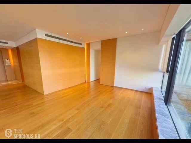 Mid Levels Central - Tavistock II 11