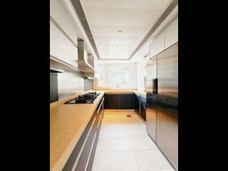 The Peak - 56 Plantation Road 04