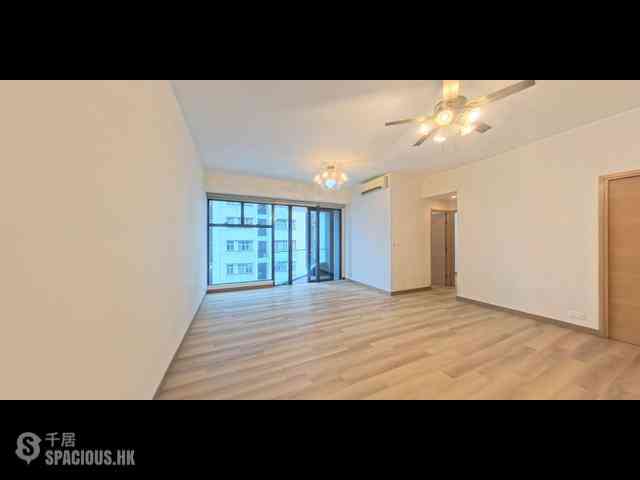 Shek Tong Tsui - Upton 01