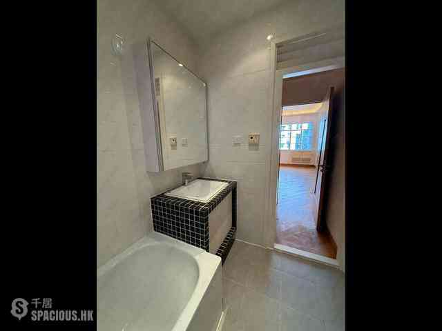 Mid Levels Central - Hong Lok Mansion 09