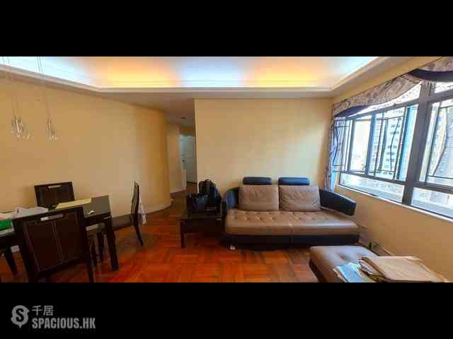 Mid Levels Central - Roc Ye Court 01