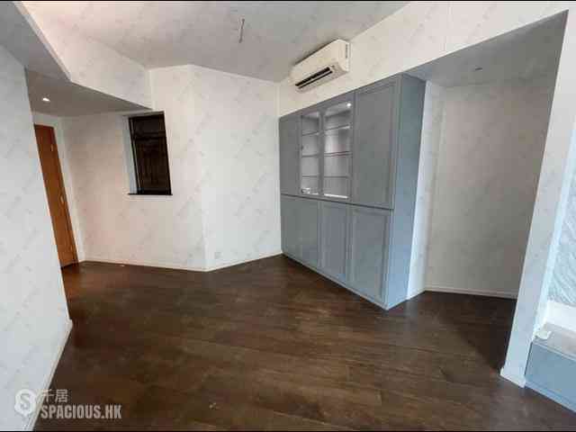 Shek Tong Tsui - The Belcher's Phase 2 Block 8 01